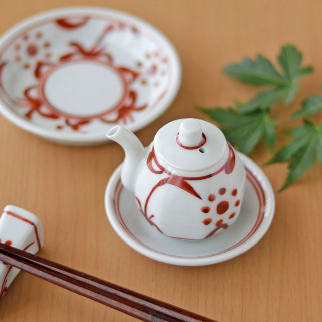 【砥部焼 梅山窯】赤太陽のミニ醤油さし