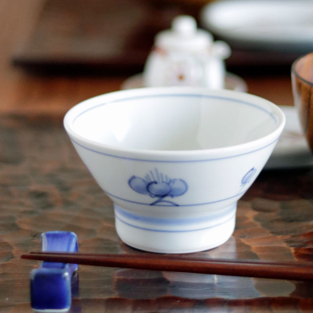 【砥部焼 梅山窯】ごす梅の茶碗（小）