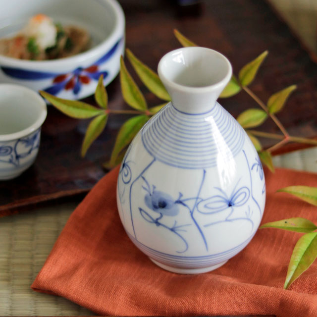 【砥部焼 梅山窯】なずなの丸徳利(大)