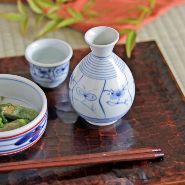 砥部焼の和食器 梅山窯の徳利 【砥部工房 からくさ】