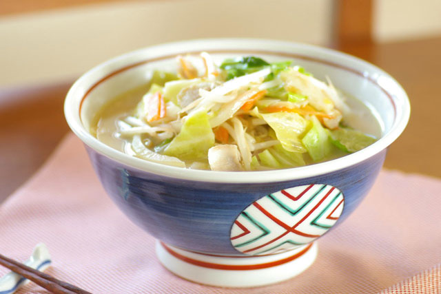 砥部焼の和食器 梅山窯の丼鉢 【砥部工房 からくさ】