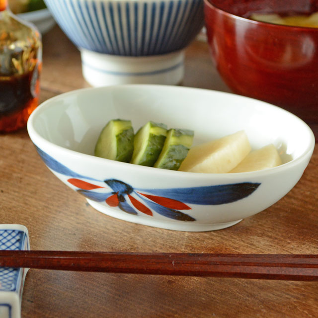 和食器・砥部焼　ごす赤菊の舟型小鉢