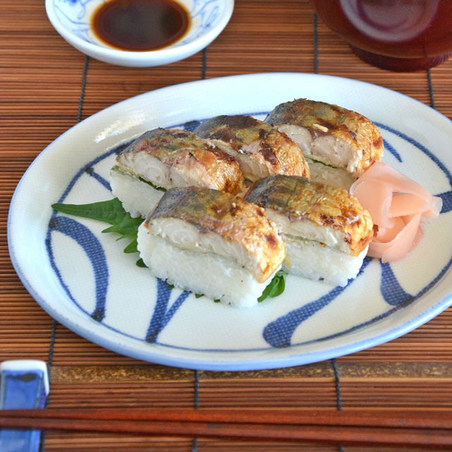 和食器・砥部焼　からくさの布目小判皿