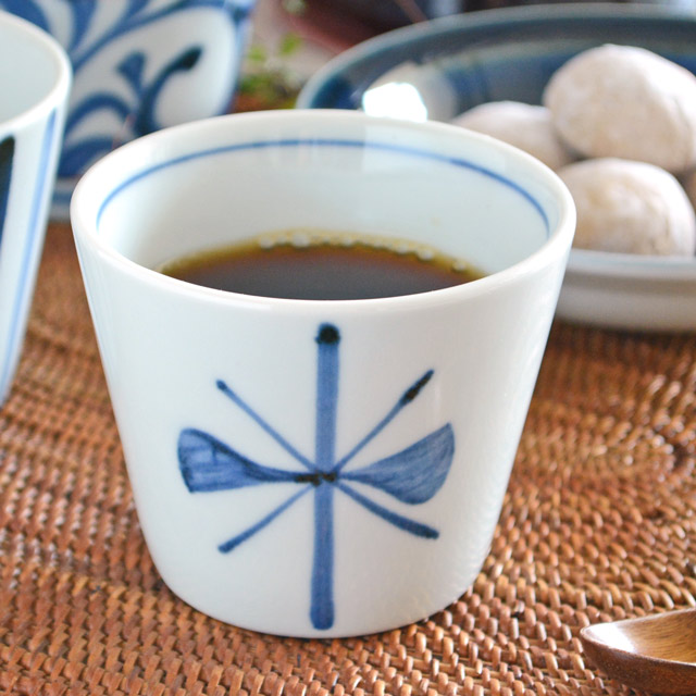 和食器・砥部焼　ごす蝶文のそばちょこ