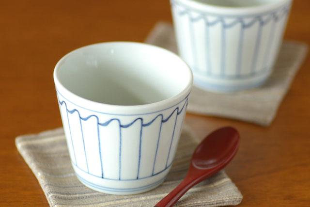 和食器・砥部焼　波とくさのそばちょこ