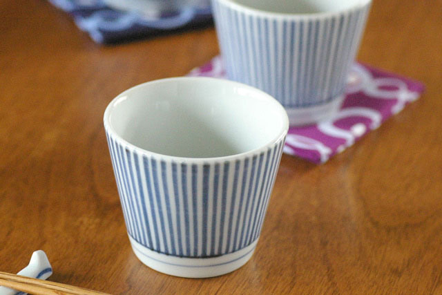 【砥部焼 梅山窯】とくさ柄のそばちょこ