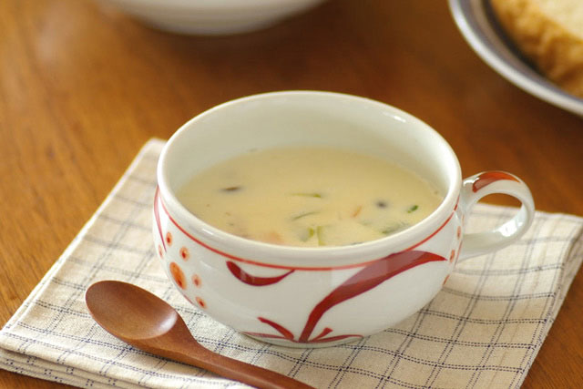 砥部焼の和食器 梅山窯のスープカップ 【砥部工房 からくさ】