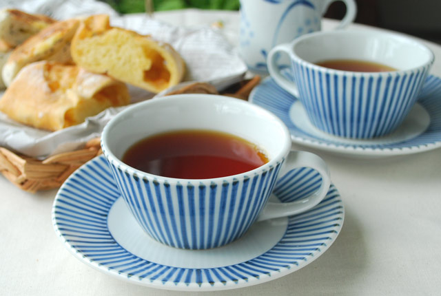 和食器・砥部焼　とくさ柄のティーカップ