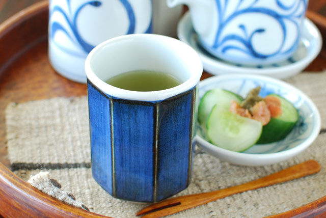 和食器・砥部焼　藍色の八角湯呑(小)
