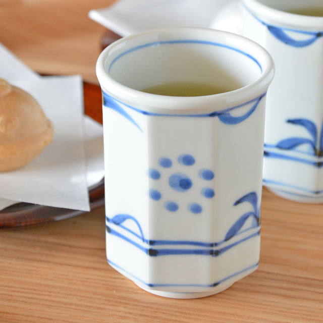 和食器・砥部焼　太陽柄の八角湯呑(小)