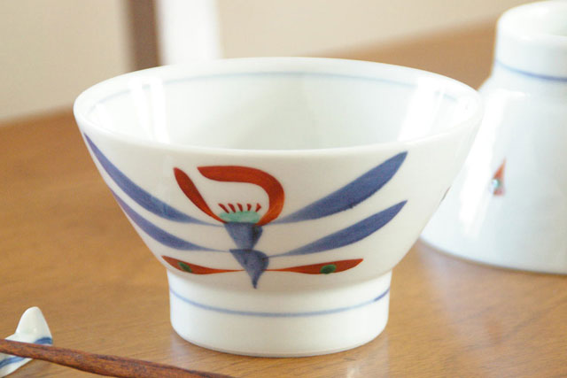 【砥部焼 梅山窯】あか花の茶碗（大）○