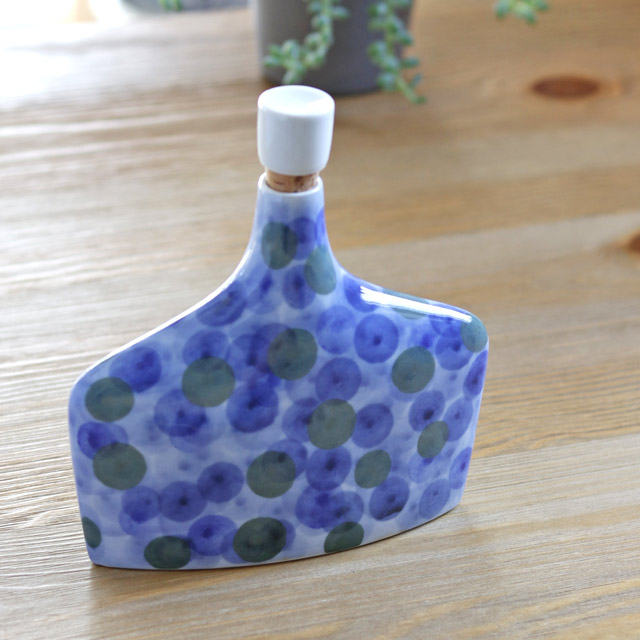 和食器・砥部焼　梅山窯のワインボトル