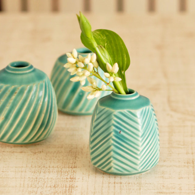 【生石窯】ターコイズブルーの一輪挿し　B