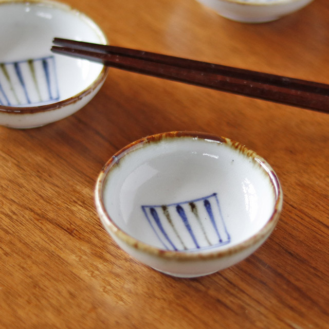 和食器・砥部焼　皐月窯の豆小皿