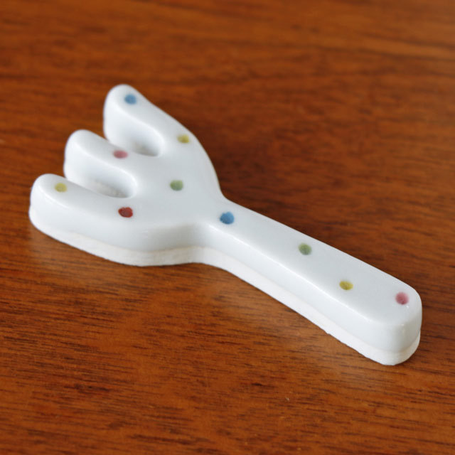 【砥部焼 皐月窯】フォークの箸置き(カラードット)