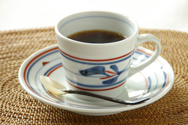 【砥部焼 梅山窯】みつ葉のコーヒーカップ○