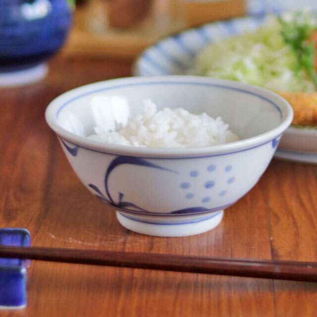 砥部焼の和食器 梅山窯の茶碗 【砥部工房 からくさ】