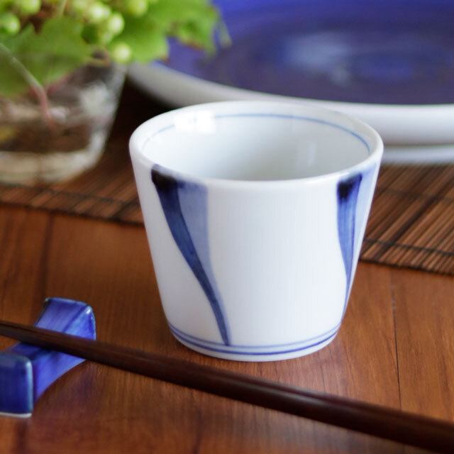 【砥部焼 梅山窯】ねじり紋のそばちょこ