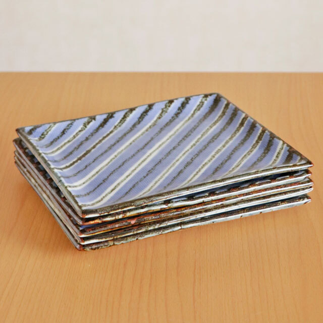 砥部焼の和食器 梅山窯の角皿 【砥部工房 からくさ】