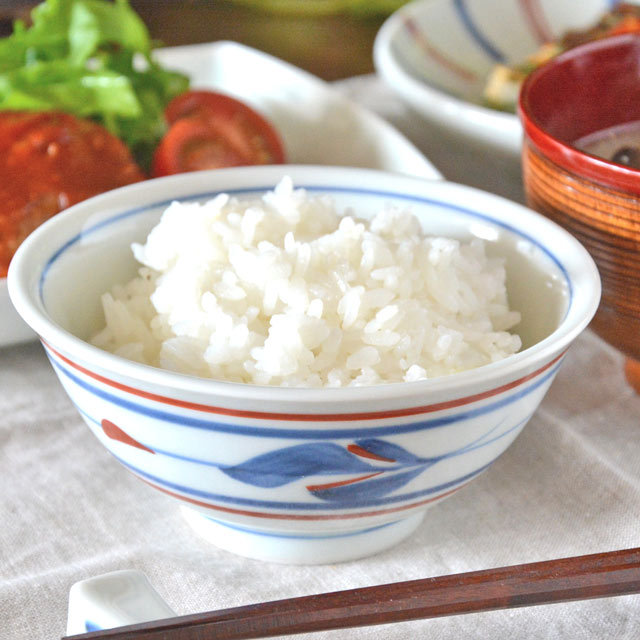 和食器・砥部焼　みつ葉の反茶碗(3.6寸)