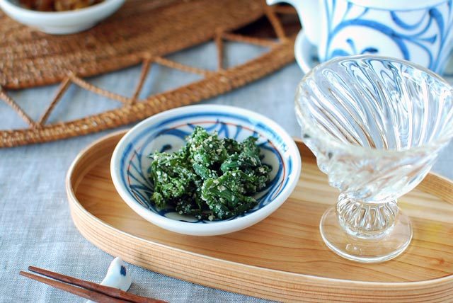 和食器・砥部焼　赤線からくさの3寸小皿