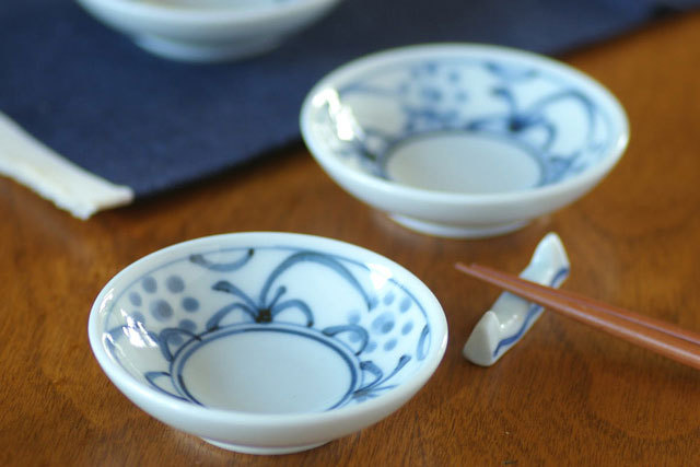 【砥部焼 梅山窯】つるんとまあるい豆小皿( 太陽）○