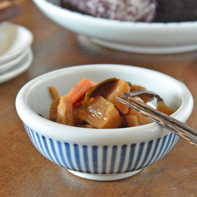 和食器・砥部焼　とくさ柄の玉ぶち鉢（3寸）