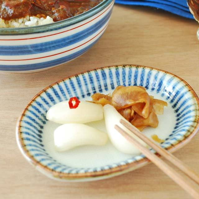 和食器・砥部焼　縁紅とくさの楕円小皿(4寸)