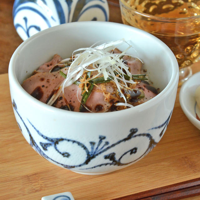 和食器・砥部焼　とびかんな唐草の深鉢(4寸)