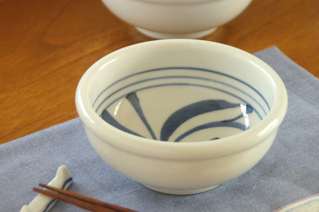 【砥部焼 梅山窯】内からくさの玉ぶち鉢(4寸)○