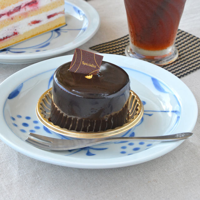 和食器・砥部焼　太陽柄の縁付皿(5.5寸)