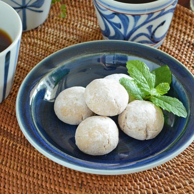 和食器・砥部焼　藍色の縁付深皿(5寸)