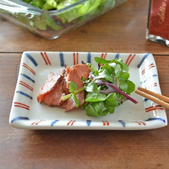 和食器・砥部焼　ごす赤線の布目角皿(4.6寸)