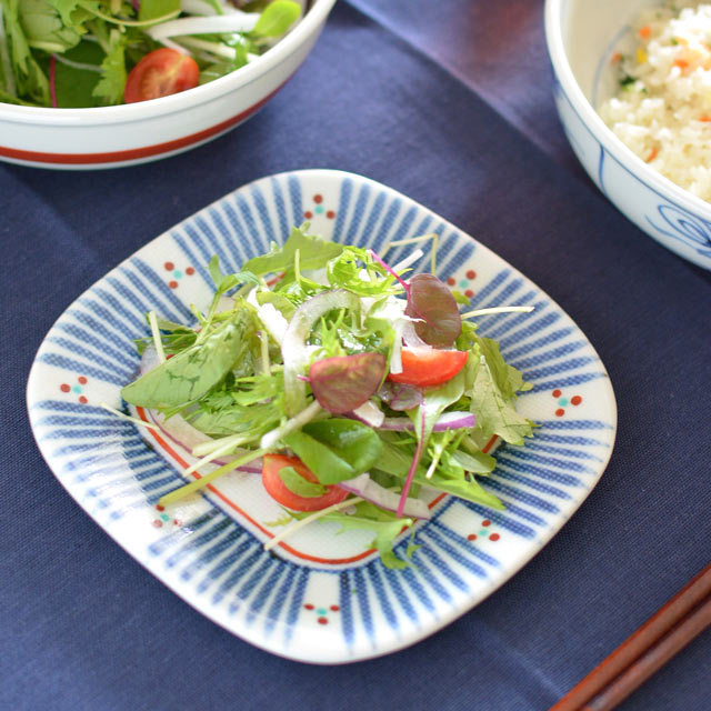 和食器・砥部焼　とくさみつ紋の角丸布目皿(5寸)