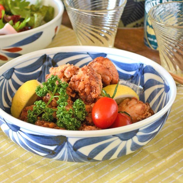 和食器・砥部焼　流れ菊の平鉢(7寸)