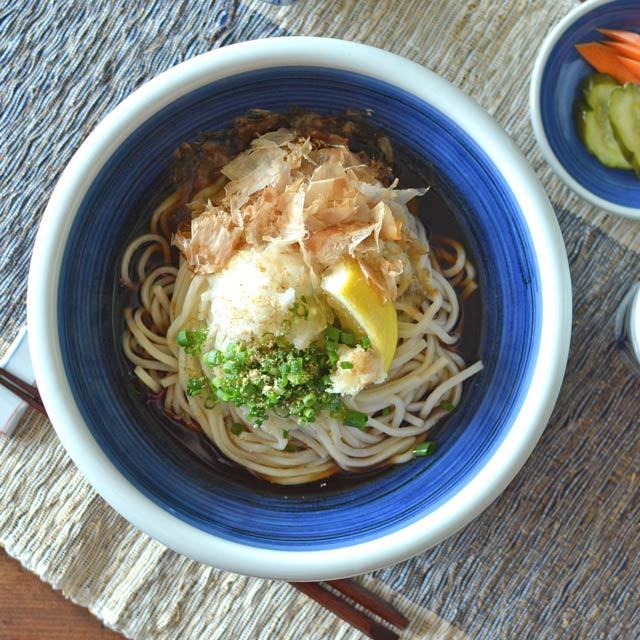 和食器・砥部焼　藍色の玉ぶち鉢(7寸)