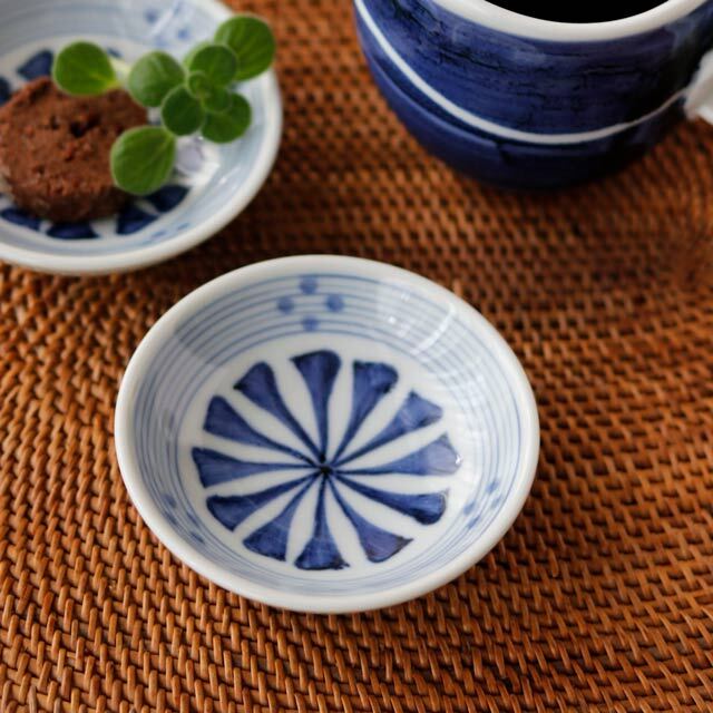 和食器・砥部焼　梅山窯の小皿