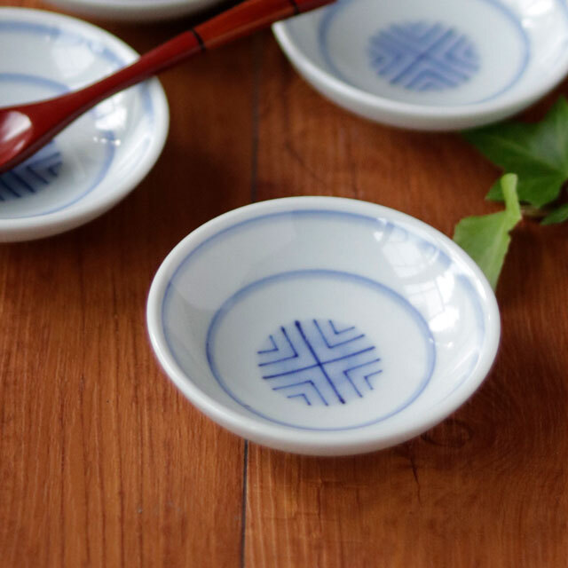 砥部焼の和食器 梅山窯の小皿【砥部工房 からくさ】