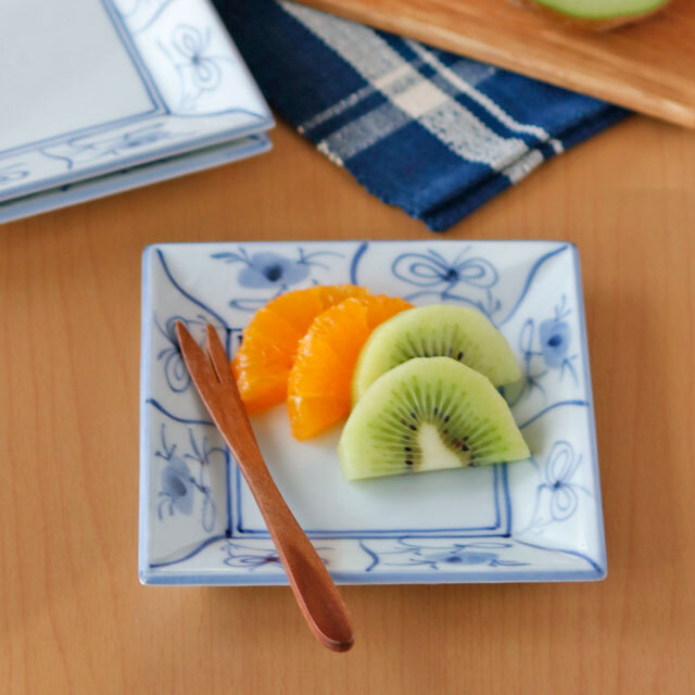 和食器・砥部焼　梅山窯の角皿