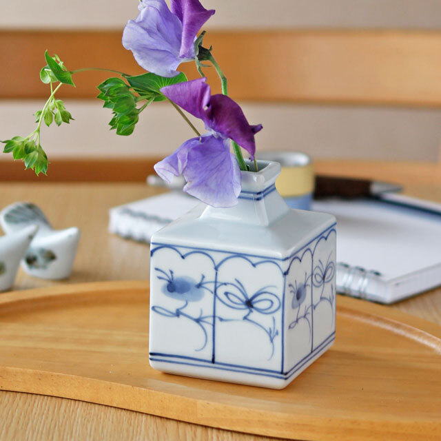 【砥部焼 梅山窯】なずなのミニ角花瓶(大)