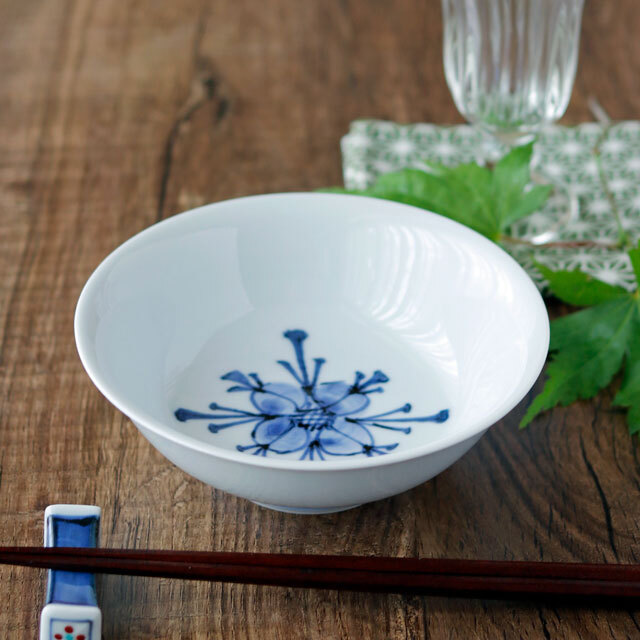 【砥部焼 梅山窯】ごす花の反鉢(5寸)＊在庫限り