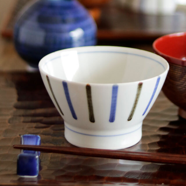 【砥部焼 梅山窯】鉄ごす線の茶碗（大）