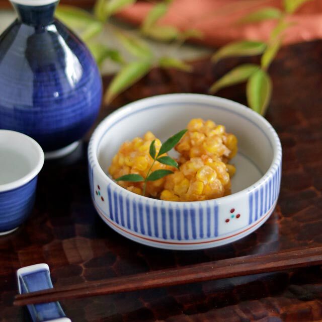 【砥部焼 梅山窯】とくさみつ紋の切立小鉢（3.6寸）○