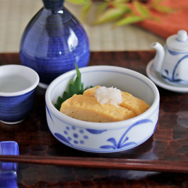 【砥部焼 梅山窯】太陽柄の切立小鉢（3.6寸）○