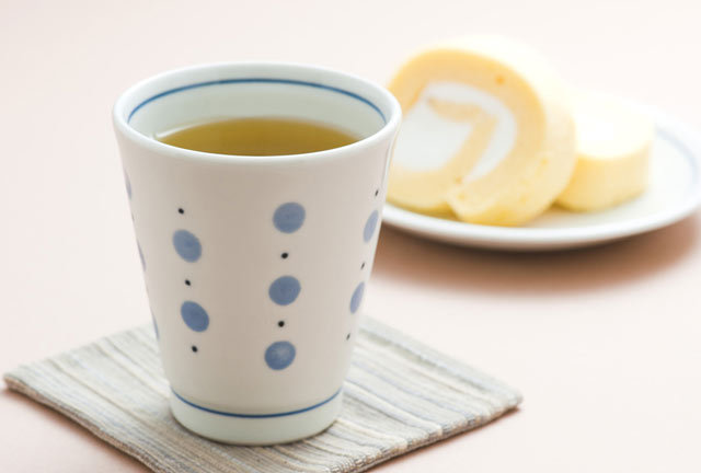 和食器・砥部焼　水玉のコップ