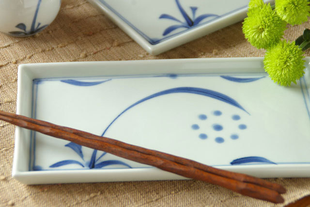 【砥部焼 梅山窯】太陽柄の長方皿(7.2寸)