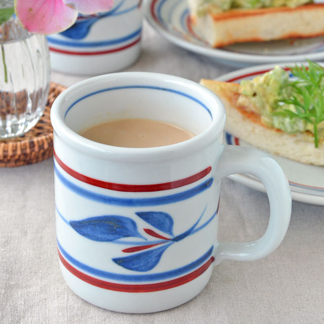 和食器・砥部焼　みつ葉の切立マグカップ