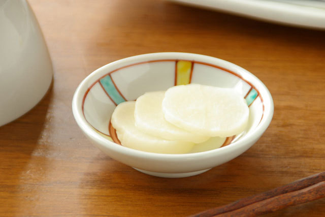 【砥部焼 梅山窯】つるんとまあるい豆小皿（まんげきょう）○
