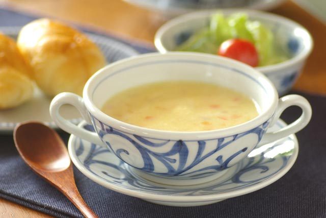 和食器・砥部焼　からくさのスープカップ＆ソーサー