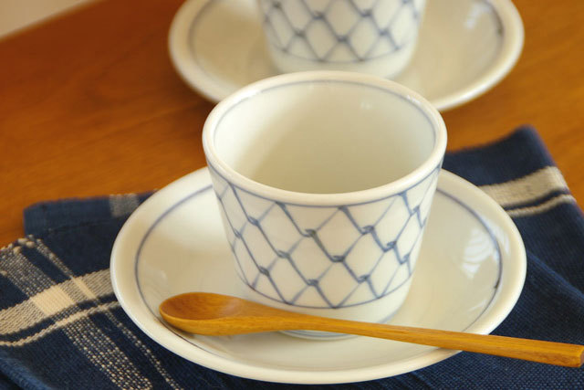 【砥部焼 梅山窯】網目もようのそばちょこ○